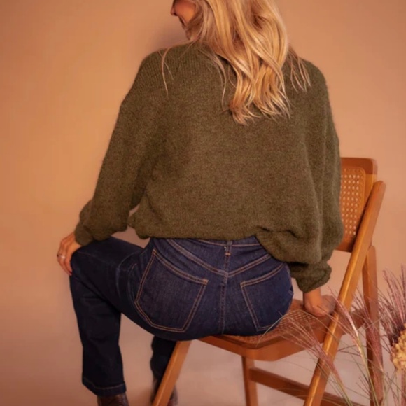 Soft green cardigan - Picture 11 of 11